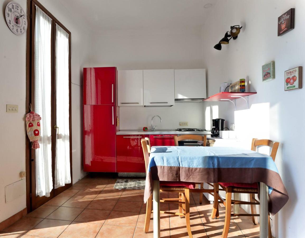 Casa Con Grande Terrazza, Ac, Wifi, Posto Auto E Vicino Al Mare Villa Imperia Bagian luar foto