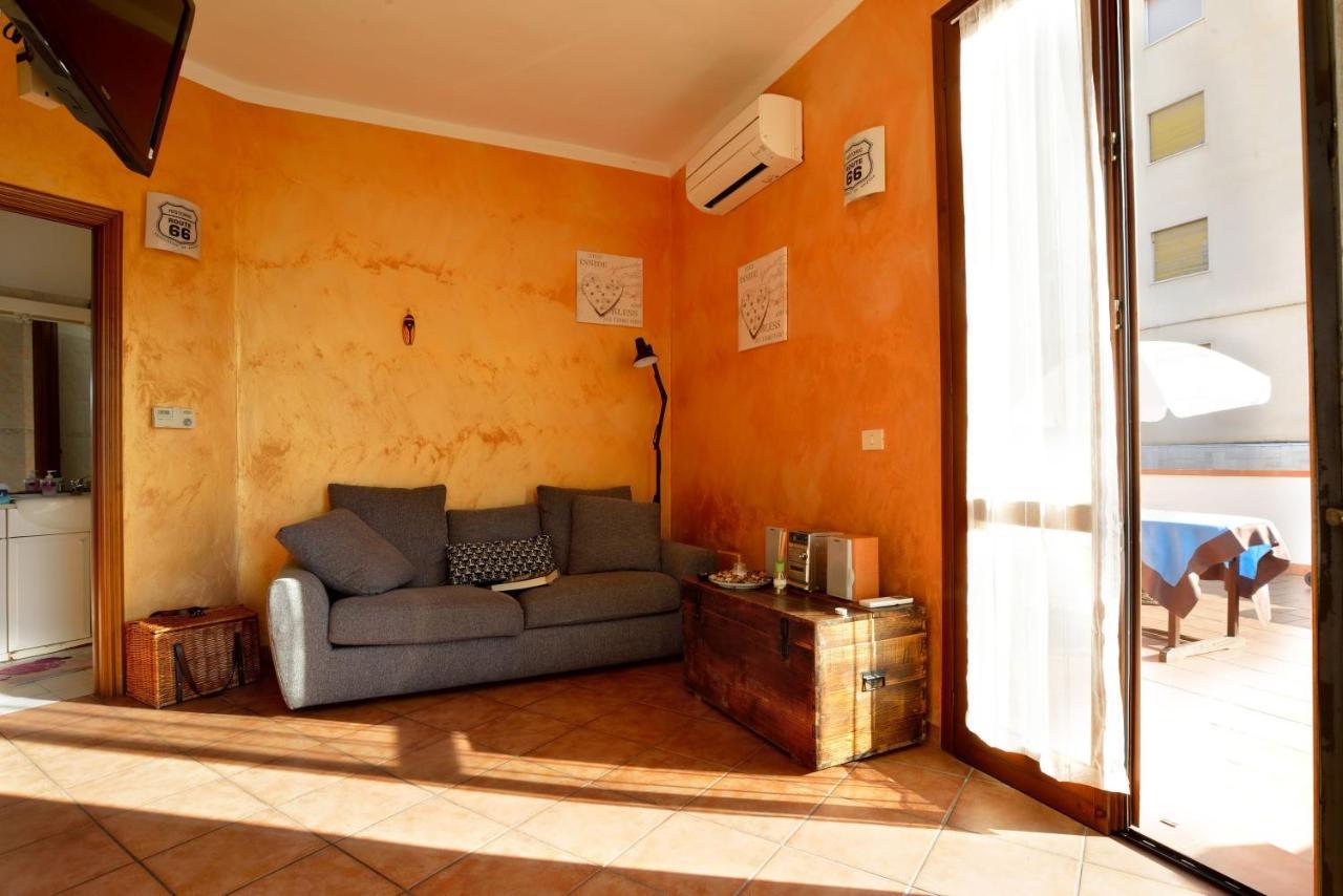 Casa Con Grande Terrazza, Ac, Wifi, Posto Auto E Vicino Al Mare Villa Imperia Bagian luar foto